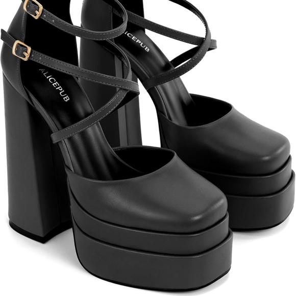 Black Heels - Picture 3 of 5